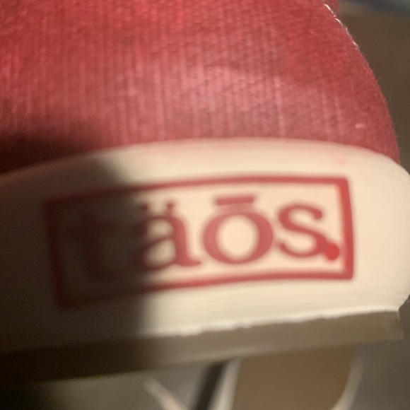 Taos - Picture 4 of 5